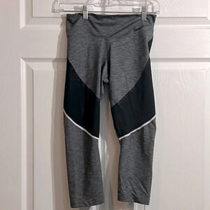 Nike Dri-Fit Leggings Women's. Size Small.  Gray Black Colorblock Cropped